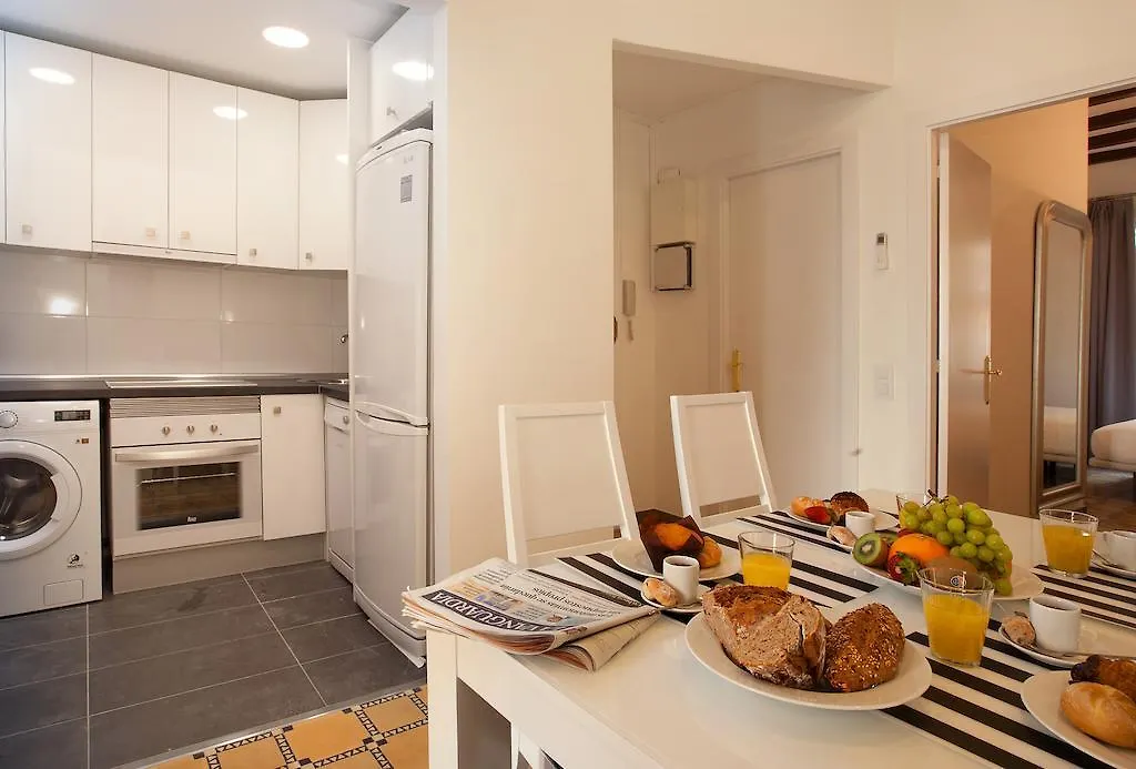 Barnapartments Basic Gracia Barcelona Lägenhet