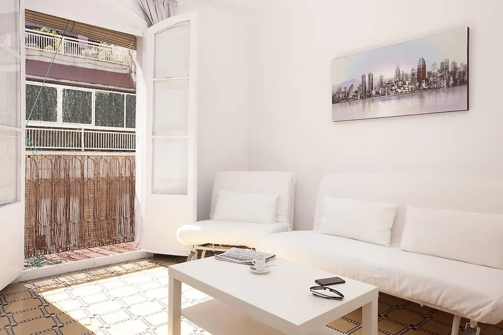 Barnapartments Basic Gracia Barcelona Lägenhet